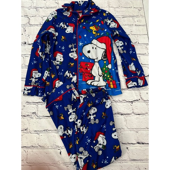 Peanuts snoopy 2 piece pajamas size xsmall 4/5 - Picture 1 of 2
